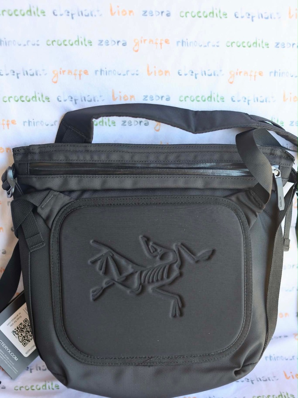 Arc'teryx Arro 8 Shoulders Messenger Bag Discontinued Version - Picture 11 of 11